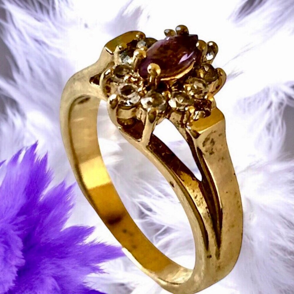 Vintage Gold Color Cocktail Ring Amethyst & Crystals Womens 9